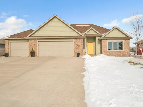 520 34th St, Milford, IA 51351