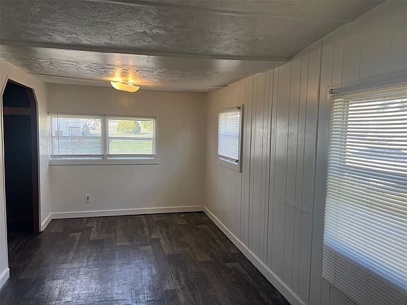 5th image of 3245 E Main St #23