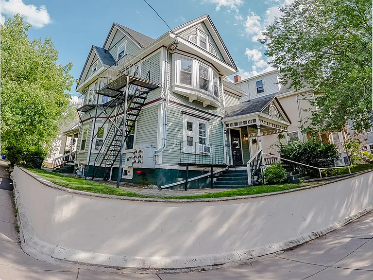 95 College Ave #1 — Photo 12