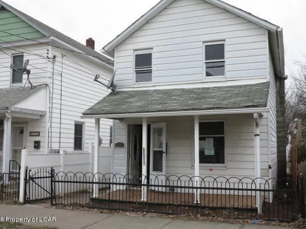 136 E Ridge St, Nanticoke, PA 18634