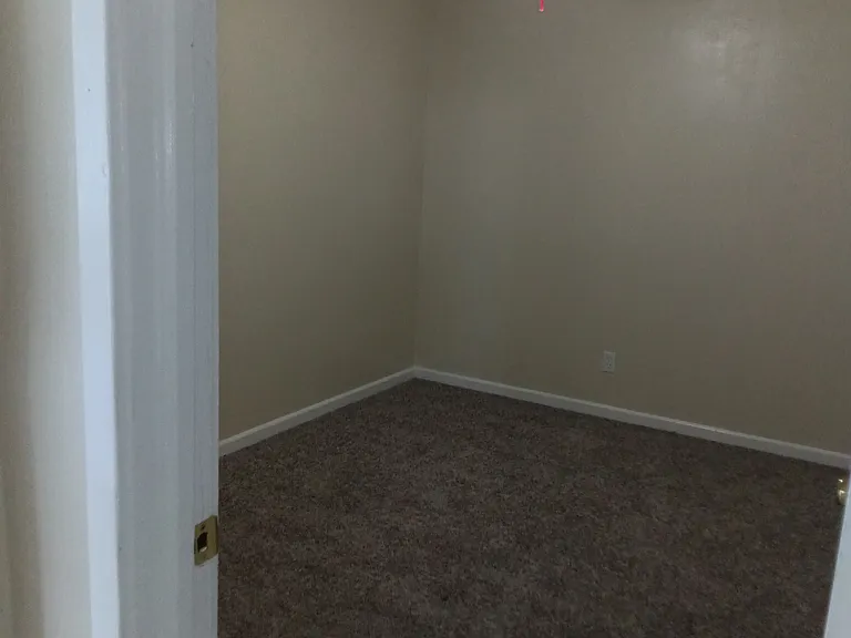 2939 Urban Ave — Photo 9