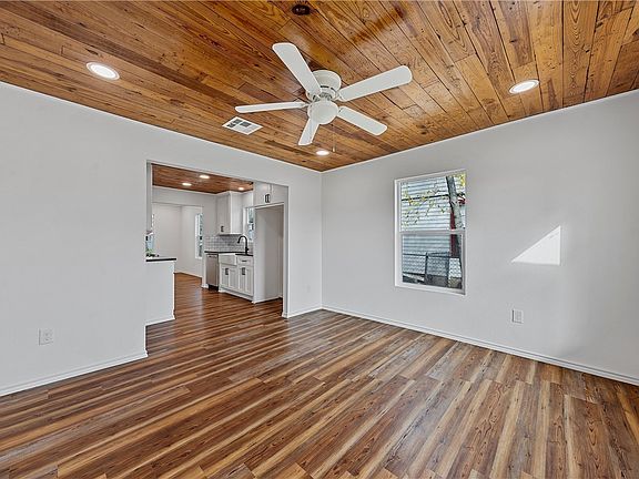 3rd image of 2317 Gurley Ave
