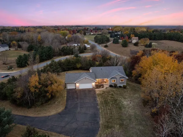 850 Young Rd, Hudson, WI 54016