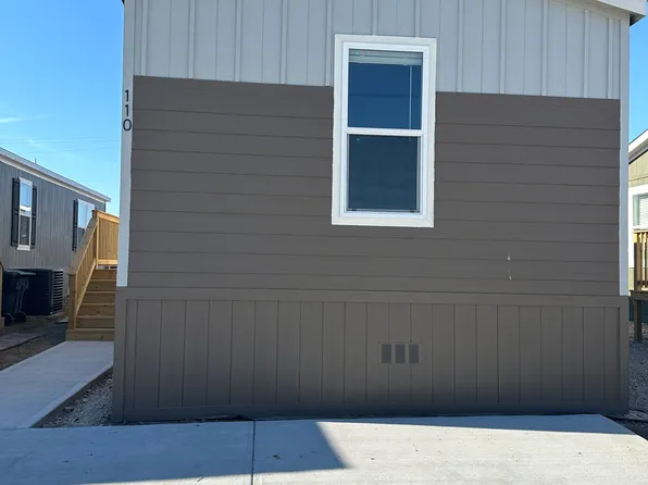 Carolina Plan, The Landing at Pearland