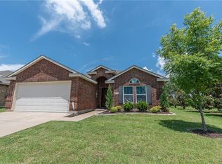 513 Adams Ln, Lavon, TX 75166