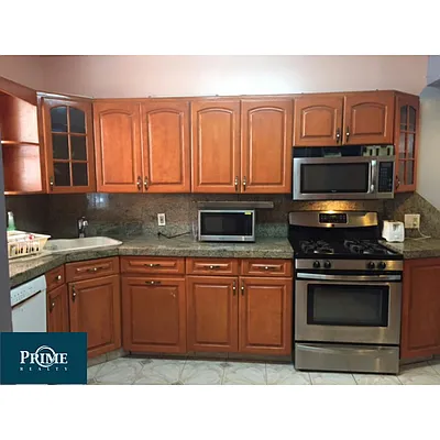 Rented by Prime Realty | media 12