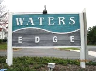 1505 Waters Edge Dr, Newark, DE 19702