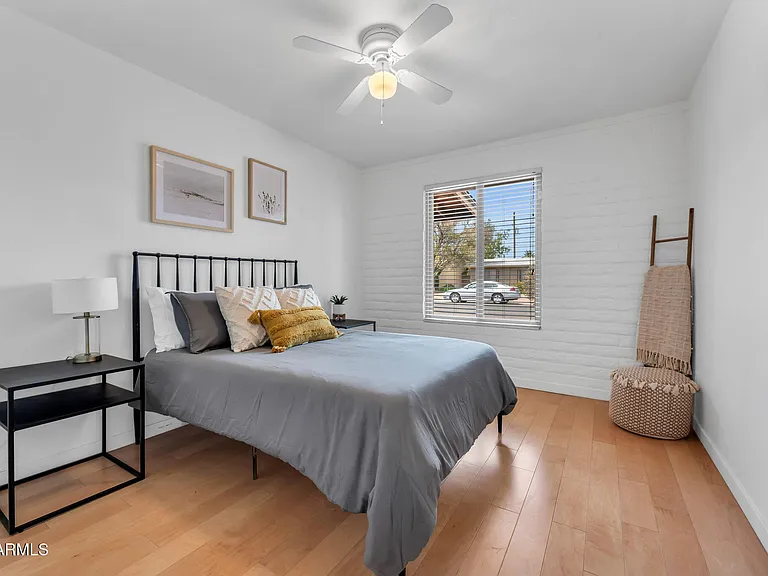 1275 E Campus Dr — Photo 10
