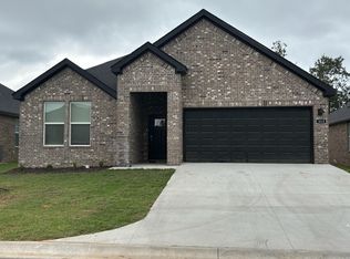 619 Riley Ln, Maumelle, AR 72113