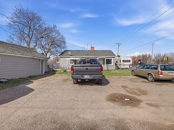 5th image of 1644 Addison Ave E