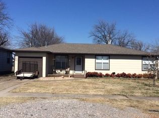 606 W 18th St, Ada, OK 74820