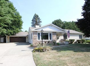 3220 Canterbury Ave, Kalamazoo, MI 49006