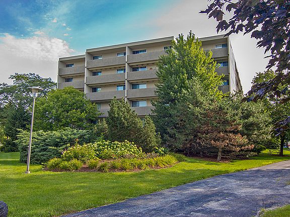 2nd image of 3905 Tower Dr #A511