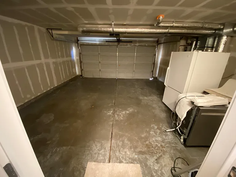 3916 Pheasant Dr — Photo 10
