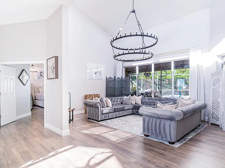 15835 Meadow Wood Dr — Photo 14