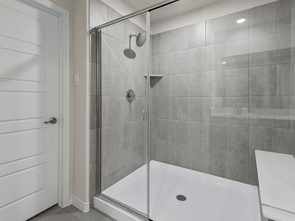 2nd image of 2036 Hearn Dr