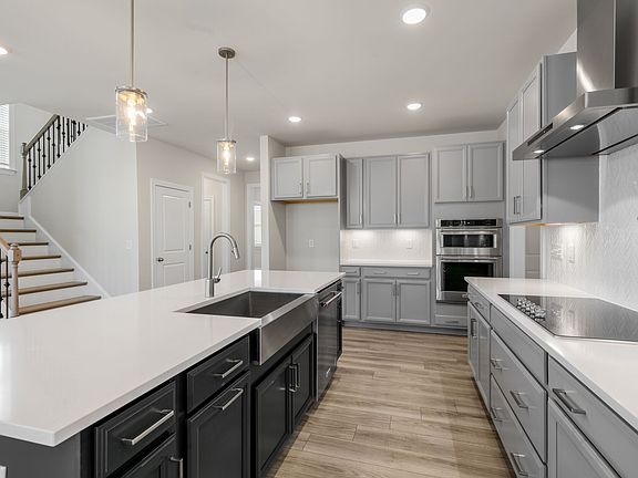 Voyageur floorplan - shown with gourmet kitchen