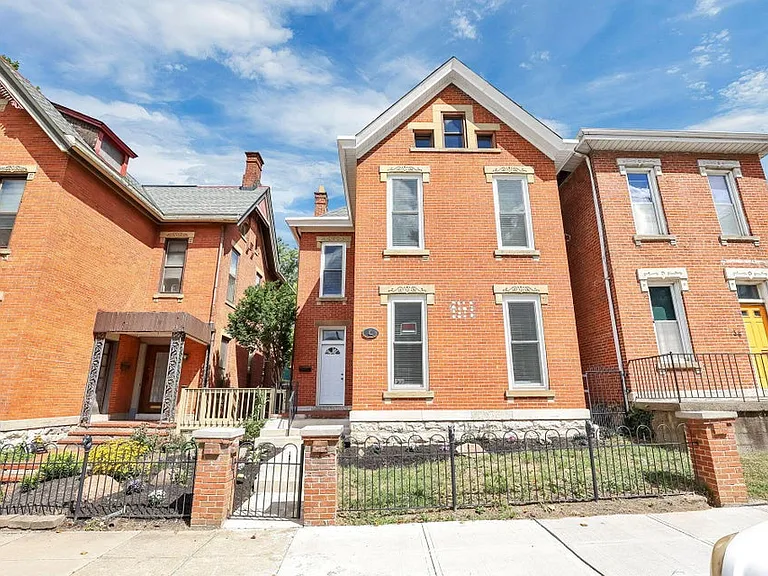 42 King Ave #A — Photo 2