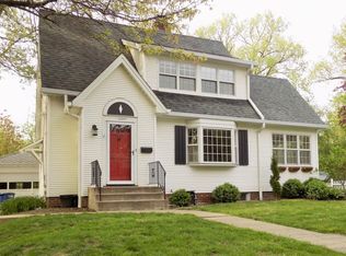 2207 11th Ave, Moline, IL 61265