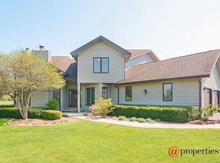 20 Squire Rd, Hawthorn Woods, IL 60047