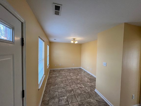 4th image of 1134 Jonestown Ln #1134