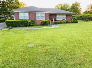 104 Royal Oak Dr, Dickson, TN 37055