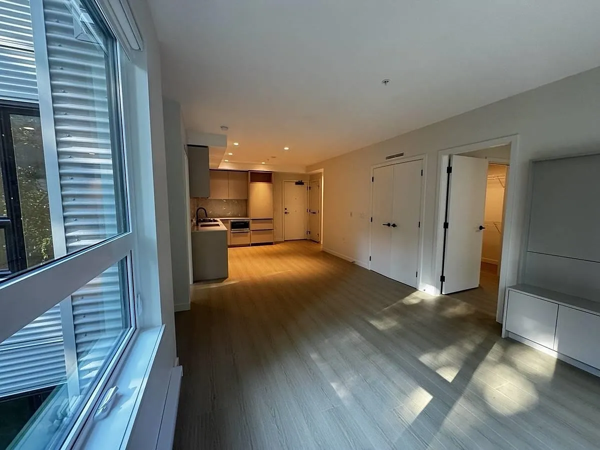 2 bed, 947 sqft, $3,250 — Photo 3