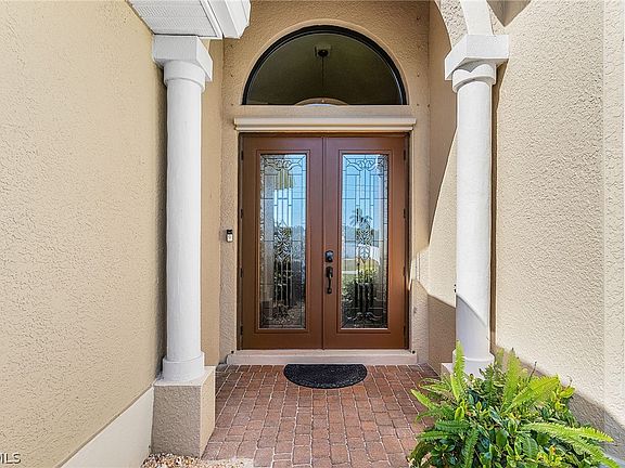 5th image of 3712 SW 11th Pl