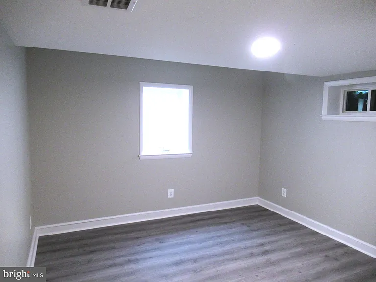 2142 N Stafford St #1 — Photo 23