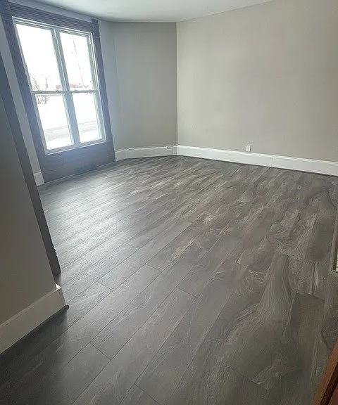 1006B Gaston Ave — Photo 9