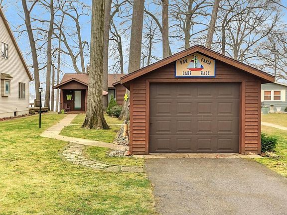 5th image of 3793 England Dr