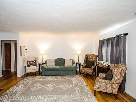 3rd image of 362 Aqueduct St