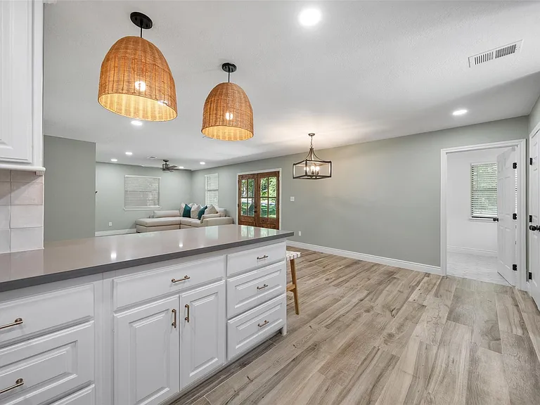 4884 Holly Ln W — Photo 12