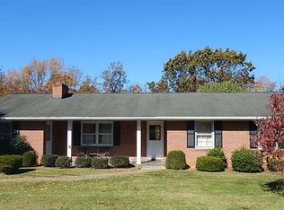 413 Cardinal St, Staunton, VA 24401