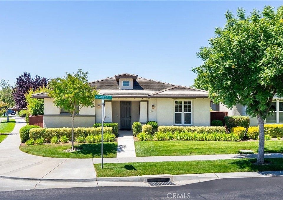 1st image of 2661 Alameda Dr