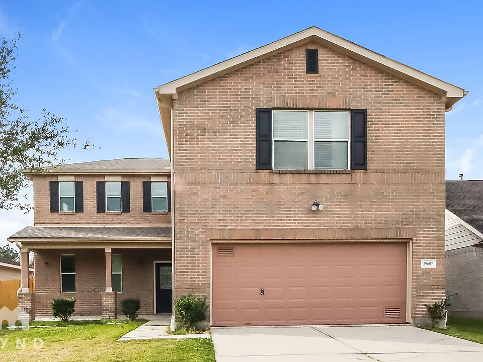 29607 Legends Place Dr