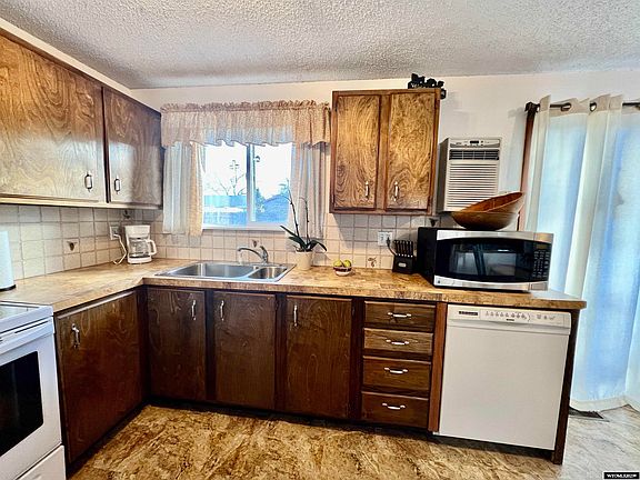 3rd image of 3129 Herrington Drive