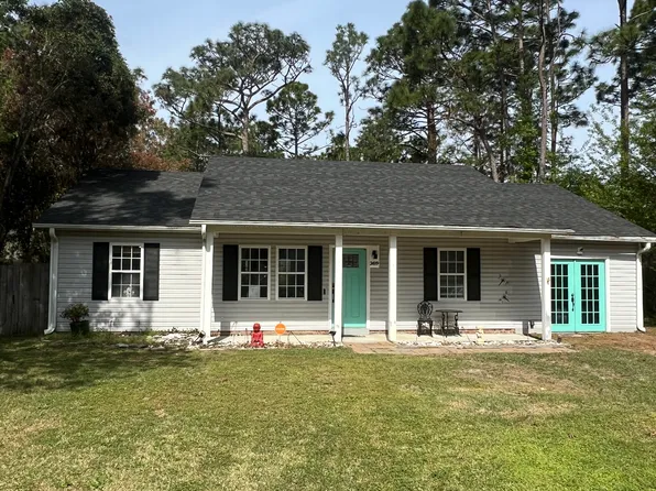 2499 E Boiling Spring Rd, Southport, NC 28461
