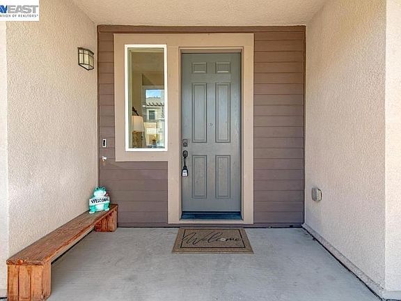 2nd image of 4136 Healdsburg Way