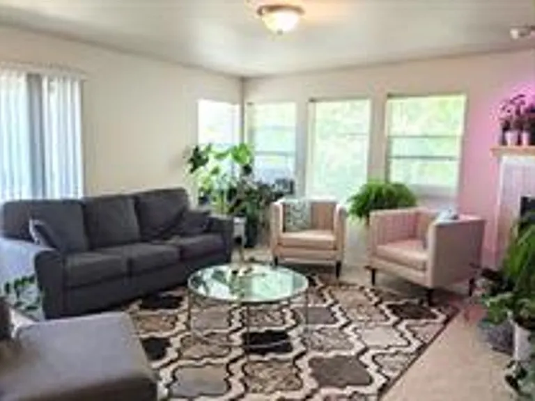 4160 Deemer Rd #202 — Photo 3