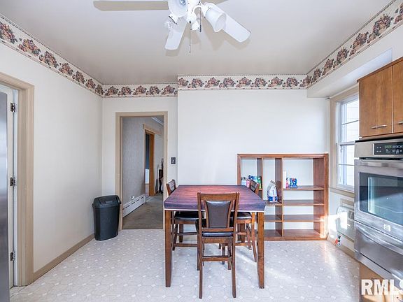 5th image of 216 W Santa Fe Ave