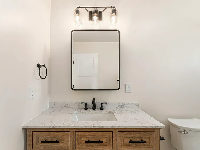 3288 Logan Ave #1 — Photo 16