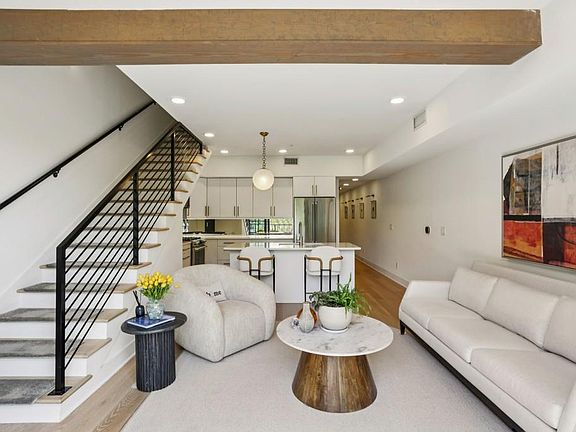 2nd image of 346 Peters St SW #303