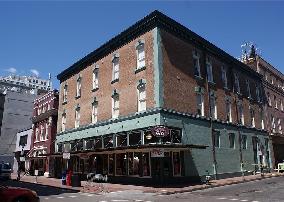1st image of 237 Dauphine St APT 8