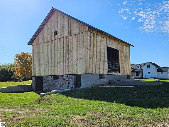 4th image of 8110 Ames Rd