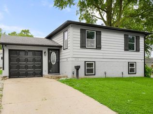 611 N Aztec Pl, Independence, MO 64056