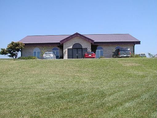 3rd image of 22205 E Us Highway 136