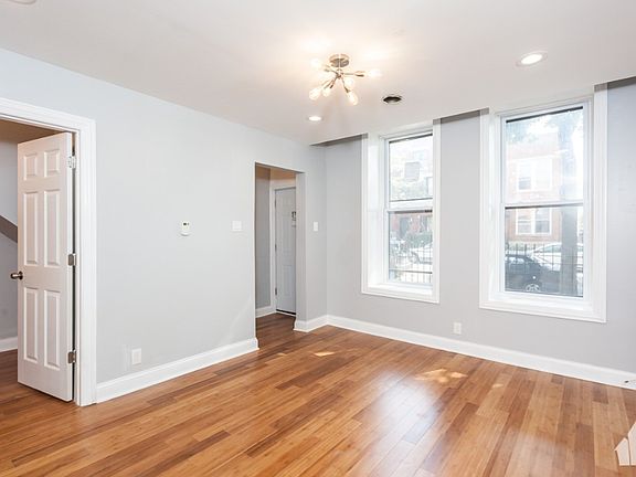 4th image of 834 N Mozart St APT 1F