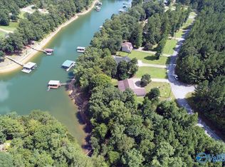 12 Valley Estates Dr, Houston, AL 35572