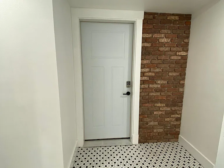 109 Main St — Photo 3